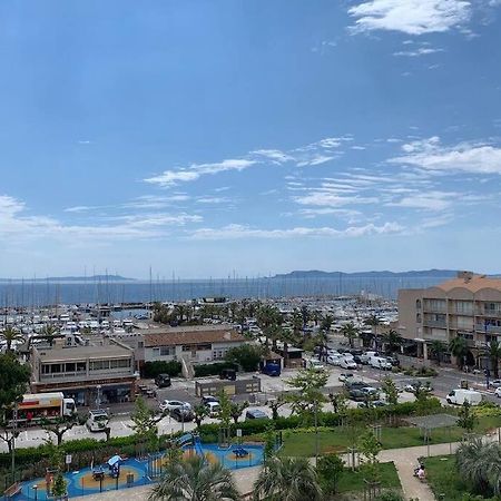 L'Effet Mer, Duplex Sur Le Port Avec Ses 2 Terrasses Vue Mer Hyeres Exterior photo